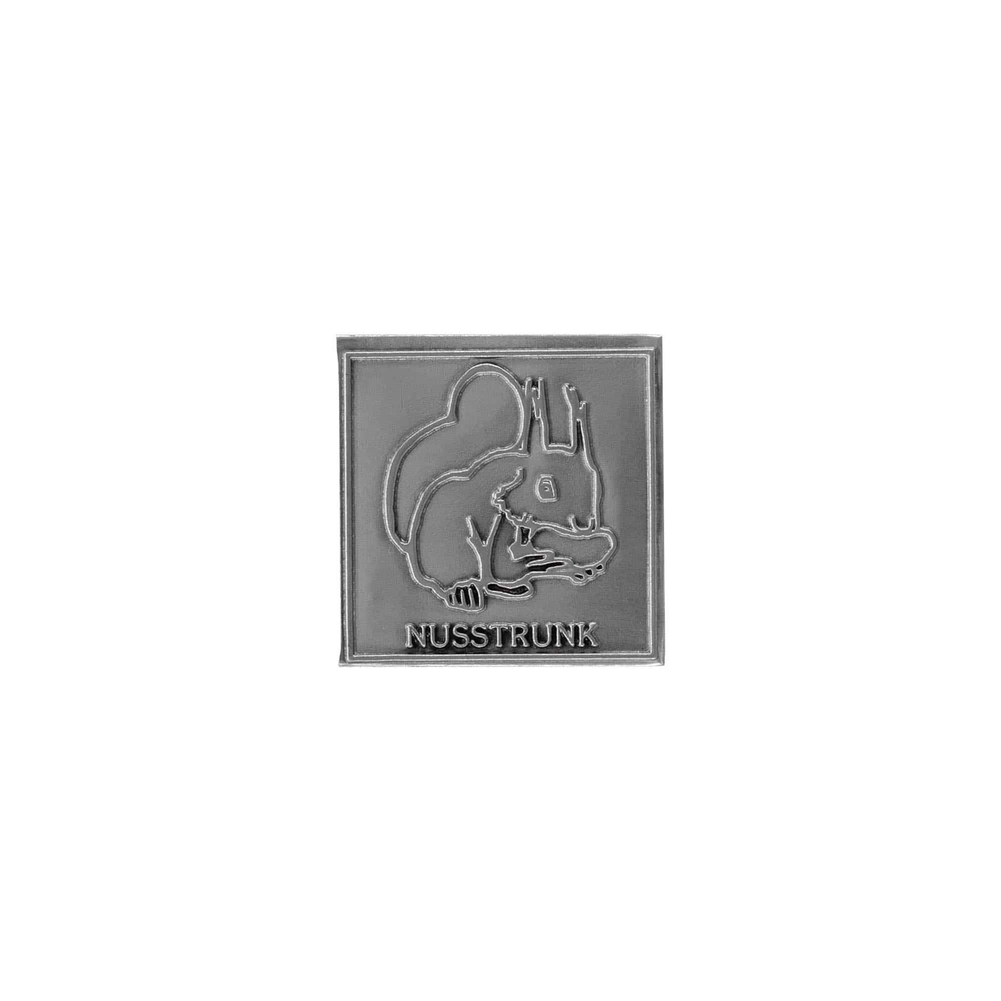 Kositrena naljepnica 'Orahovac', kvadratna, metal, srebro Kositrena naljepnica 'Orahovac', kvadratna, metal, srebro